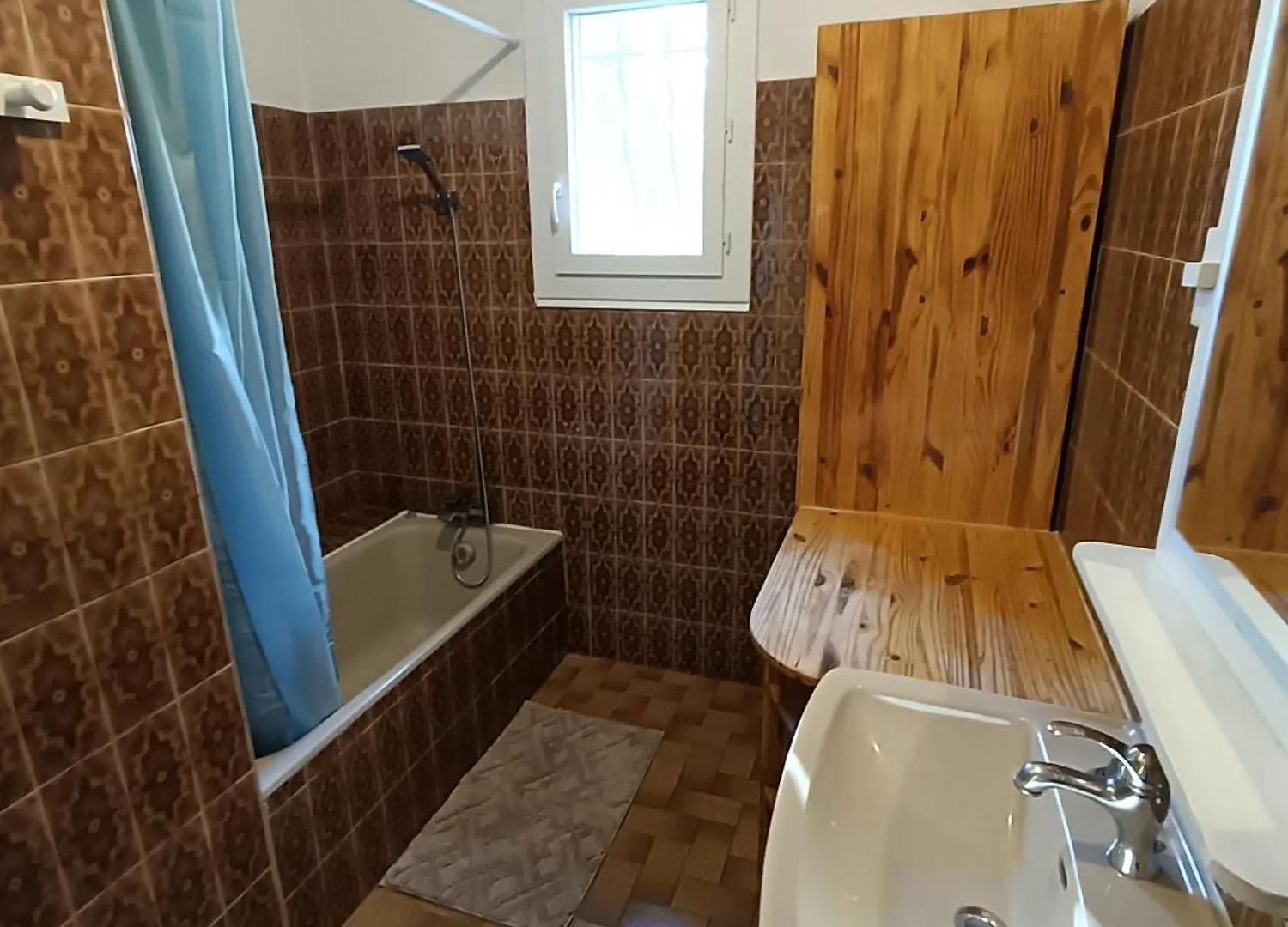 Veritable Maison De Campagne Nouvellement Renovee Au Pied Du Luberon Cheval-Blanc